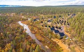 Wilderness Hotel Muotka & Igloos